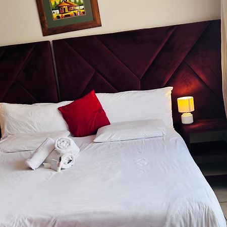 Smart Diva Accommodation East London Εξωτερικό φωτογραφία
